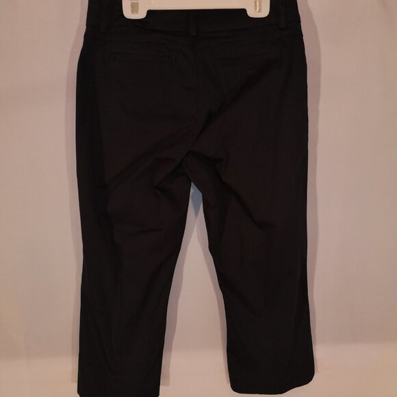 NWT Lee Ladies Size 10 Curvy Fit Black Modern Series Straight Leg Capri's - Picture 2 of 10